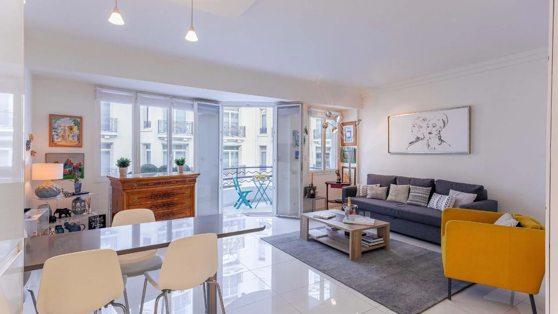 Palais Des Iles 2 By Halldis Cannes